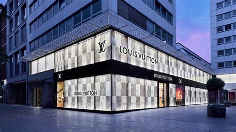 Louis Vuitton Düsseldorf Store in Düsseldorf, Germany 